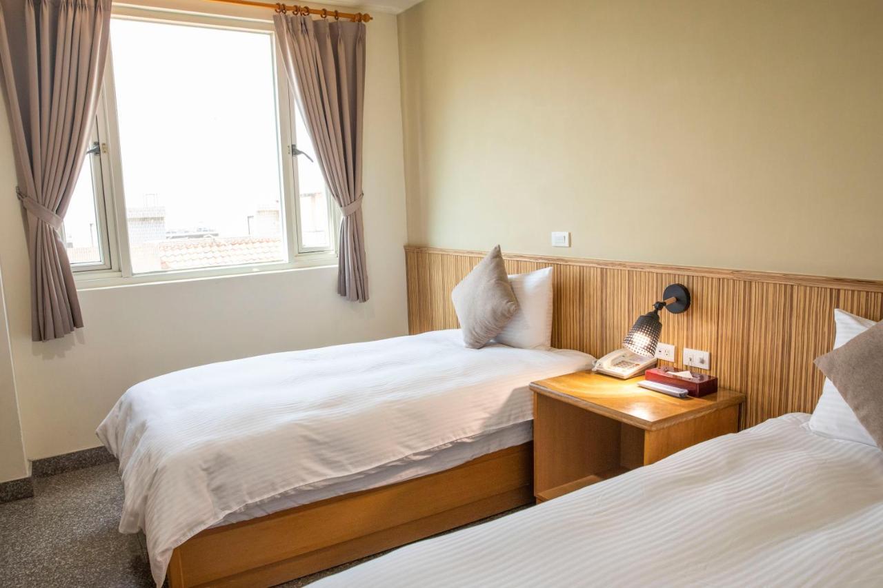 ננגן Holiday Hotel מראה חיצוני תמונה