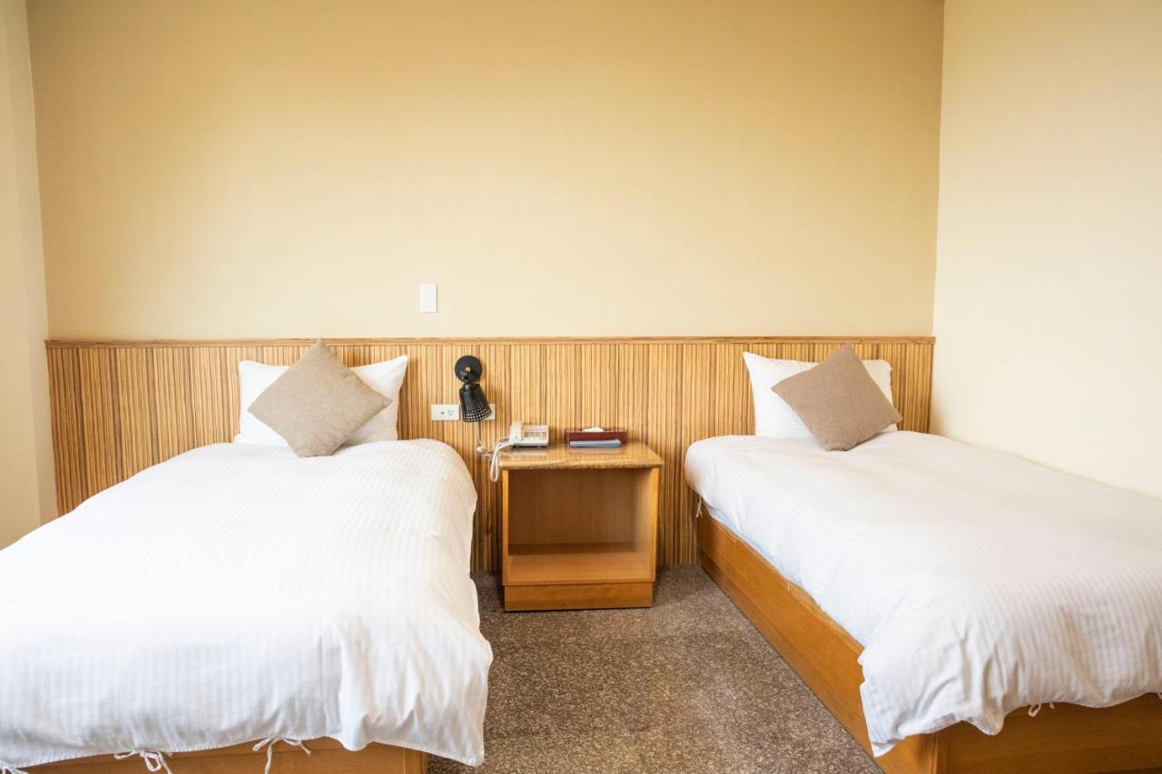 ננגן Holiday Hotel מראה חיצוני תמונה